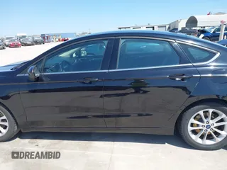 2020 Ford Fusion SE with VIN 3FA6P0HD9LR142841, listed as a IAAI auction lot 41743543 with 58,068 mi miles. Bid and sale history available at carsss.com. Image 15.