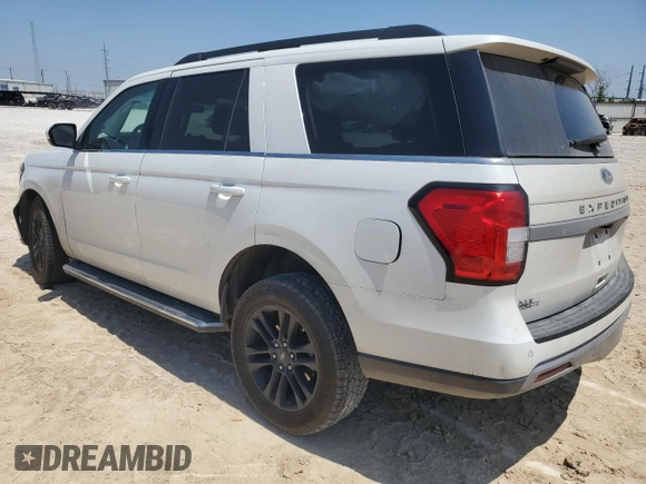 2022 Ford Expedition XLT with VIN 1FMJU1HT5NEA57068, listed as a Copart auction lot 55710134 with 15,878 mi miles and Salvage Title. Bid and sale history available at carsss.com. Image 2.