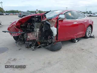 2019 Tesla Model S 75D с VIN 5YJSA1E21KF304075, выставлен на аукционе IAAI как лот 41193021 с пробегом 88 432 миль миль и . История ставок и продаж доступна на DreamBid. Изображение 17.