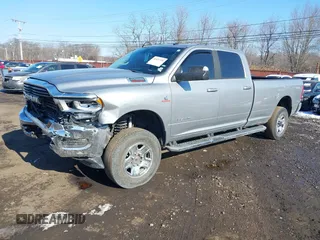 2019 Ram 2500 Big Horn with VIN 3C6UR5JL7KG650270, listed as a IAAI auction lot 41421338 with 107,405 mi miles. Bid and sale history available at carsss.com. Image 17.