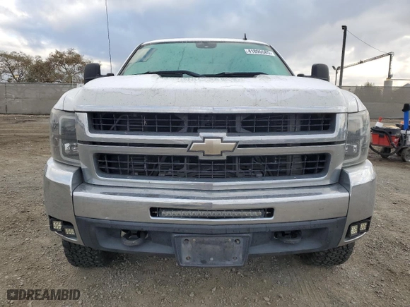 2008 Chevrolet Silverado 2500HD Work Truck with VIN 1GCHK23688F100431, listed as a Copart auction lot 41895585 with NaN miles and Salvage Title. Bid and sale history available at carsss.com. Image 5.