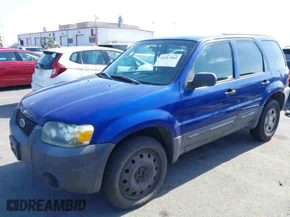 2006 Ford Escape XLS with VIN 1FMYU02Z76KD03045, listed as a IAAI auction lot 42267662 with 289,966 mi miles and . Bid and sale history available at DreamBid. Image 2.