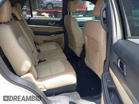 2017 Ford Explorer z VIN 1FM5K7BH4HGB49618, wystawiony jako IAAI lot #42530416 z przebiegiem 138 999 mil mil oraz . Historia ofert i sprzedaży dostępna na DreamBid. Obrazek 8.