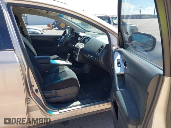 2009 Nissan Murano S with VIN JN8AZ18W29W126819, listed as a IAAI auction lot 42162045 with 123,548 mi miles and . Bid and sale history available at carsss.com. Image 5.