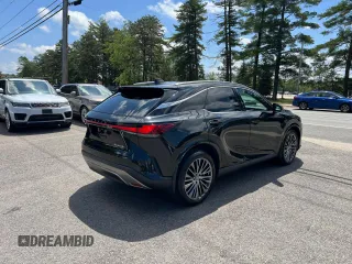 2023 Lexus RX 350h z VIN 2T2BBMCA0PC002695, wystawiony jako Copart lot #62426515 z przebiegiem 112 835 mil mil oraz Czysty tytuł • Clean title. Historia ofert i sprzedaży dostępna na DreamBid. Obrazek 4.