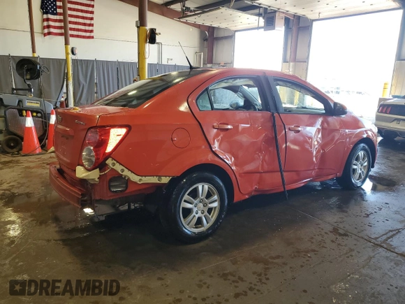 2012 Chevrolet Sonic LS z VIN 1G1JA5SHXC4115017, wystawiony jako Copart lot #54896935 z przebiegiem 167 219 mil mil oraz Szkoda całkowita • Salvage title. Historia ofert i sprzedaży dostępna na DreamBid. Obrazek 3.