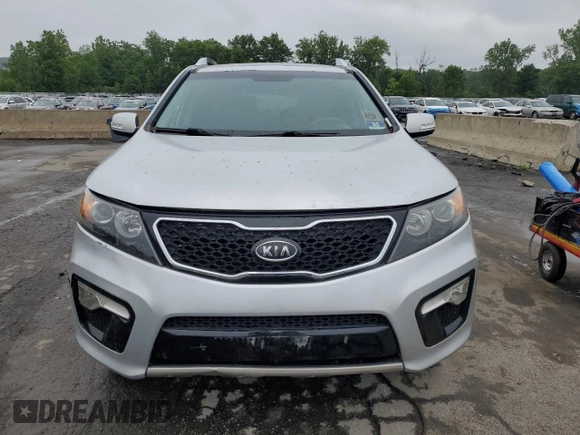2013 Kia Sorento SX with VIN 5XYKWDA27DG364852, listed as a Copart auction lot 60194635 with 146,829 mi miles and Salvage title. Bid and sale history available at DreamBid. Image 5.