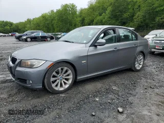2011 BMW 3 Series 328i xDrive z VIN WBAPK5G53BNN27038, wystawiony jako Copart lot #58057085 z przebiegiem 138 976 mil mil oraz Szkody całkowita. Historia ofert i sprzedaży dostępna na DreamBid. Obrazek 1.