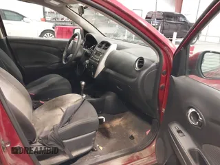 2016 Nissan Versa S z VIN 3N1CN7AP4GL804482, wystawiony jako IAAI lot #42145411 z przebiegiem 140 780 mil mil oraz . Historia ofert i sprzedaży dostępna na DreamBid. Obrazek 5.
