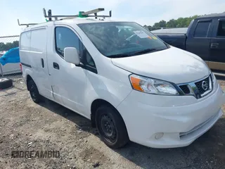 2020 Nissan NV200 SV z VIN 3N6CM0KN3LK693280, wystawiony jako IAAI lot #42269847 z przebiegiem 109 054 mil mil oraz . Historia ofert i sprzedaży dostępna na DreamBid. Obrazek 1.
