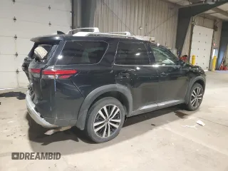 2024 Nissan Pathfinder Platinum z VIN 5N1DR3DK0RC242976, wystawiony jako Copart lot #54087465 z przebiegiem 14 687 mil mil oraz Szkoda całkowita • Salvage title. Historia ofert i sprzedaży dostępna na DreamBid. Obrazek 3.