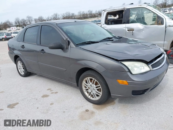 2005 Ford Focus S with VIN 1FAFP34N05W309572, listed as a IAAI auction lot 41861194 with 216,943 mi miles. Bid and sale history available at carsss.com. Image 1.