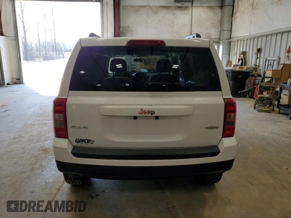 2011 Jeep Patriot Latitude with VIN 1J4NF1GB7BD222512, listed as a Copart auction lot 53211475 with 101,303 mi miles and Clean Title. Bid and sale history available at DreamBid. Image 6.