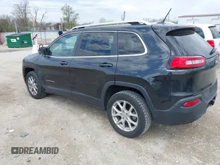 2014 Jeep Cherokee Latitude with VIN 1C4PJLCB6EW186576, listed as a IAAI auction lot 42099422 with 117,681 mi miles and . Bid and sale history available at DreamBid. Image 3.