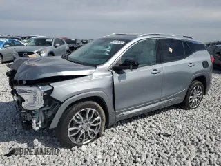2023 GMC Terrain Denali z VIN 3GKALXEG9PL266418, wystawiony jako Copart lot #51670285 z przebiegiem Nie podano mil oraz Szkoda całkowita • Salvage title. Historia ofert i sprzedaży dostępna na DreamBid. Obrazek 1.