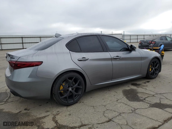 2020 Alfa Romeo Giulia with VIN ZARFAMAN2L7625199, listed as a Copart auction lot 86623864 with 69,948 mi miles and Salvage Title. Bid and sale history available at carsss.com. Image 3.