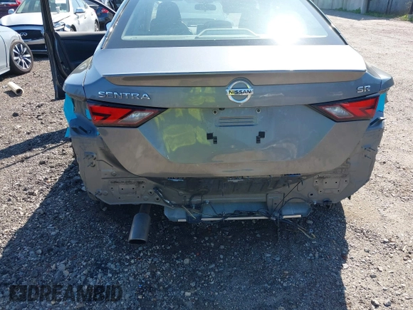 2020 Nissan Sentra SR z VIN 3N1AB8DVXLY262821, wystawiony jako IAAI lot #42085696 z przebiegiem 102 191 mil mil oraz . Historia ofert i sprzedaży dostępna na DreamBid. Obrazek 6.