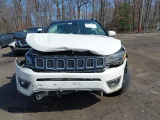 2018 Jeep Compass Limited with VIN 3C4NJDCB6JT360417, listed as a IAAI auction lot 41786511 with 69,929 mi miles and . Bid and sale history available at carsss.com. Image 13.