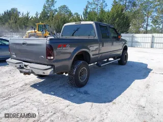 2004 Ford Super Duty F-250 XL with VIN 1FTNW21P34EB19195, listed as a IAAI auction lot 41624606 with 317,608 mi miles. Bid and sale history available at carsss.com. Image 4.