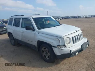 2015 Jeep Patriot Sport with VIN 1C4NJPBB9FD410100, listed as a IAAI auction lot 41536941 with 145,386 mi miles. Bid and sale history available at carsss.com. Image 13.