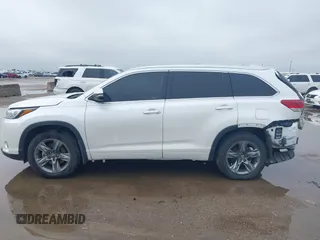 2018 Toyota Highlander Limited with VIN 5TDDZRFH3JS887374, listed as a IAAI auction lot 42363370 with 128,601 mi miles and . Bid and sale history available at DreamBid. Image 15.