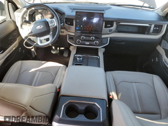 2024 Ford Expedition Max Limited with VIN 1FMJK1K82REA28854, listed as a Copart auction lot 50932335 with 25,225 mi miles and Clean title. Bid and sale history available at DreamBid. Image 8.