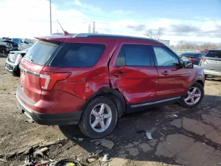 2019 Ford Explorer XLT with VIN 1FM5K7D82KGA70761, listed as a Copart auction lot 50878835 with 102,371 mi miles and Clean Title. Bid and sale history available at carsss.com. Image 3.