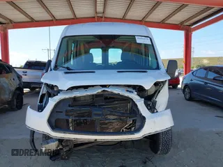 2017 Ford Transit z VIN 1FTYE2CM1HKA13709, wystawiony jako IAAI lot #41933179 z przebiegiem 147 539 mil mil oraz . Historia ofert i sprzedaży dostępna na DreamBid. Obrazek 12.