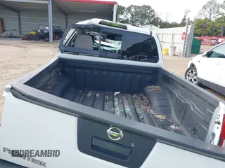 2017 Nissan Frontier SV with VIN 1N6DD0EV2HN765247, listed as a IAAI auction lot 41017764 with 141,942 mi miles and . Bid and sale history available at DreamBid. Image 8.