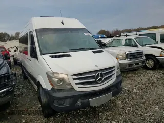 2014 Mercedes-Benz Sprinter with VIN WDZPE8DC9E5852585, listed as a Copart auction lot 84082834 with 378,412 mi miles and Salvage Title. Bid and sale history available at DreamBid. Image 13.