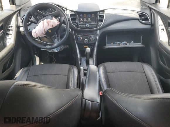 2021 Chevrolet Trax LT z VIN KL7CJPSB3MB331759, wystawiony jako Copart lot #56498305 z przebiegiem 79 340 mil mil oraz Nie do naprawy • Non repairable. Historia ofert i sprzedaży dostępna na DreamBid. Obrazek 8.