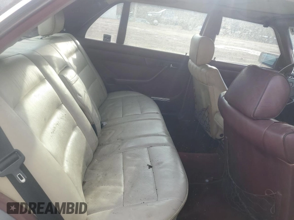 1987 Mercedes-Benz 300 with VIN WDBCB2503HA326913, listed as a Copart auction lot 45600005 with 232,194 mi miles and Clean Title. Bid and sale history available at DreamBid. Image 10.
