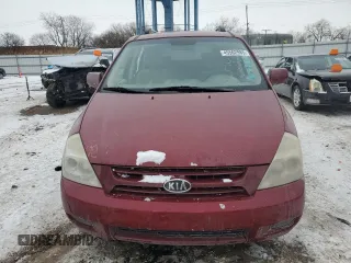 2009 Kia Sedona LX with VIN KNDMB233396271268, listed as a Copart auction lot 45562985 with 263,296 mi miles and Salvage Title. Bid and sale history available at carsss.com. Image 5.
