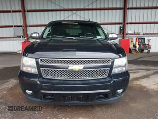 2009 Chevrolet Tahoe LTZ z VIN 1GNFK330X9R219064, wystawiony jako IAAI lot #42261154 z przebiegiem 125 511 mil mil oraz . Historia ofert i sprzedaży dostępna na DreamBid. Obrazek 12.