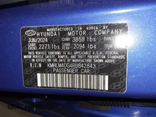2024 Hyundai Elantra SEL with VIN KMHLM4DG4RU842843, listed as a IAAI auction lot 42118076 with 6,242 mi miles and . Bid and sale history available at DreamBid. Image 9.