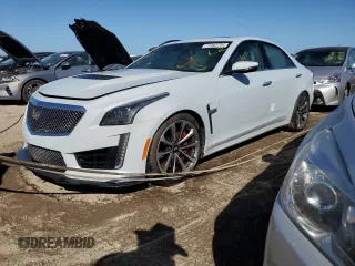 2018 Cadillac CTS-V z VIN 1G6A15S6XJ0115497, wystawiony jako Copart lot #77363784 z przebiegiem 10 893 mil mil oraz Nie do naprawy. Historia ofert i sprzedaży dostępna na DreamBid. Obrazek 1.