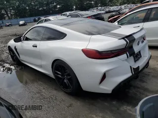 2022 BMW M8 Competition z VIN WBSAE0C05NCJ74694, wystawiony jako Copart lot #65454813 z przebiegiem 14 156 mil mil oraz . Historia ofert i sprzedaży dostępna na DreamBid. Obrazek 2.