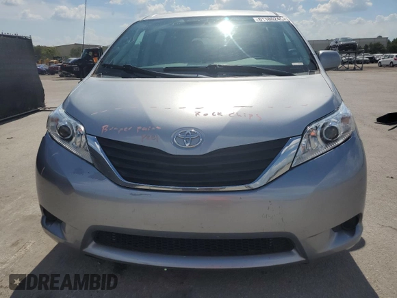 2012 Toyota Sienna LE AAS z VIN 5TDKK3DC7CS238373, wystawiony jako Copart lot #61186245 z przebiegiem 200 950 mil mil oraz Szkoda całkowita • Salvage title. Historia ofert i sprzedaży dostępna na DreamBid. Obrazek 5.