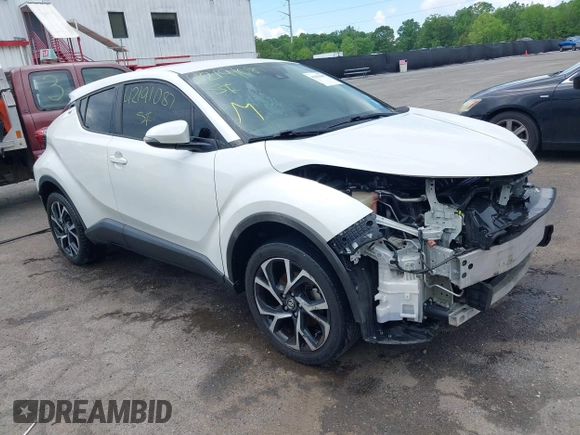 2019 Toyota C-HR XLE z VIN NMTKHMBX9KR095031, wystawiony jako IAAI lot #42191087 z przebiegiem 102 167 mil mil oraz . Historia ofert i sprzedaży dostępna na DreamBid. Obrazek 1.