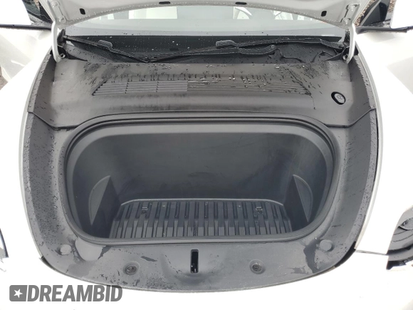2020 Tesla Model Y Long Range with VIN 5YJYGDEE2LF019133, listed as a Copart auction lot 51773455 with 26,122 mi miles and Salvage Title. Bid and sale history available at DreamBid. Image 12.
