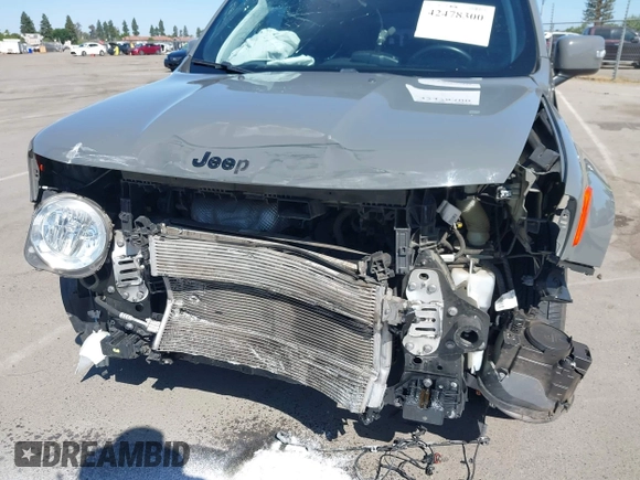 2020 Jeep Renegade Latitude with VIN ZACNJABB8LPL31928, listed as a IAAI auction lot 42478300 with 56,835 mi miles and . Bid and sale history available at DreamBid. Image 6.