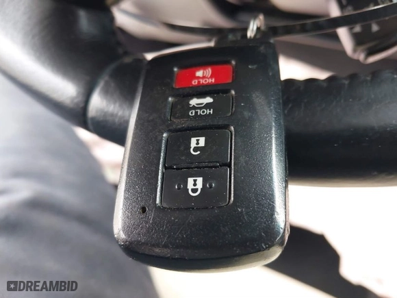 2014 Toyota Avalon Hybrid Limited with VIN 4T1BD1EB7EU019850, listed as a IAAI auction lot 41546595 with 202,509 mi miles. Bid and sale history available at carsss.com. Image 11.