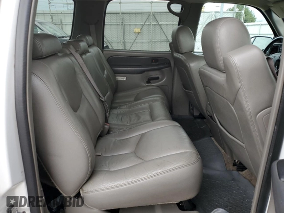 2003 Chevrolet Suburban LT with VIN 3GNFK16Z23G285145, listed as a Copart auction lot 68668324 with 286,805 mi miles and Salvage Title. Bid and sale history available at carsss.com. Image 11.