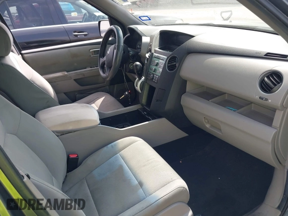 2011 Honda Pilot LX with VIN 5FNYF4H24BB098145, listed as a IAAI auction lot 41805201 with 144,920 mi miles. Bid and sale history available at carsss.com. Image 5.