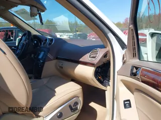 2011 Mercedes-Benz GL-Class GL 450 with VIN 4JGBF7BE4BA667350, listed as a IAAI auction lot 42148010 with 253,571 mi miles. Bid and sale history available at carsss.com. Image 5.