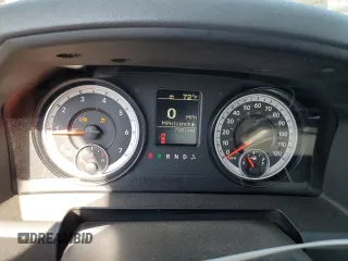 2015 Ram 1500 Express z VIN 3C6JR6AG5FG540061, wystawiony jako Copart lot #54555365 z przebiegiem 70 514 mil mil oraz Nie do naprawy • Non repairable. Historia ofert i sprzedaży dostępna na DreamBid. Obrazek 9.