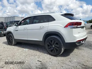 2021 Volkswagen Atlas SE with VIN 1V2WE2CA9MC233518, listed as a Copart auction lot 44737275 with 60,228 mi miles and Salvage title. Bid and sale history available at DreamBid. Image 2.