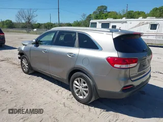 2017 Kia Sorento LX with VIN 5XYPG4A35HG189017, listed as a IAAI auction lot 41829860 with 116,810 mi miles. Bid and sale history available at carsss.com. Image 3.