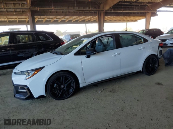 2021 Toyota Corolla SE with VIN 5YFM4MCE8MP071382, listed as a Copart auction lot 42647305 with 55,258 mi miles and Salvage Title. Bid and sale history available at carsss.com. Image 1.