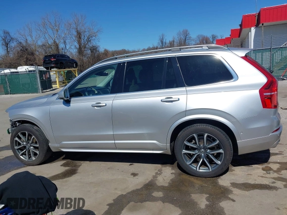 2016 Volvo XC90 T6 Momentum with VIN YV4A22PK7G1047805, listed as a IAAI auction lot 41810408 with 82,954 mi miles. Bid and sale history available at carsss.com. Image 15.